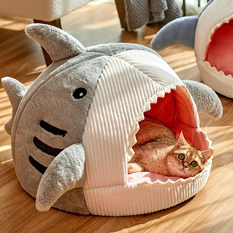 SHARK™ | Nid douillet coussin englobant en forme de requin pour chat