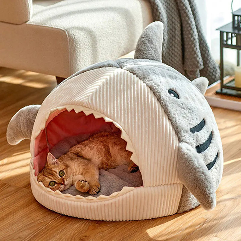 SHARK™ | Nid douillet coussin englobant en forme de requin pour chat